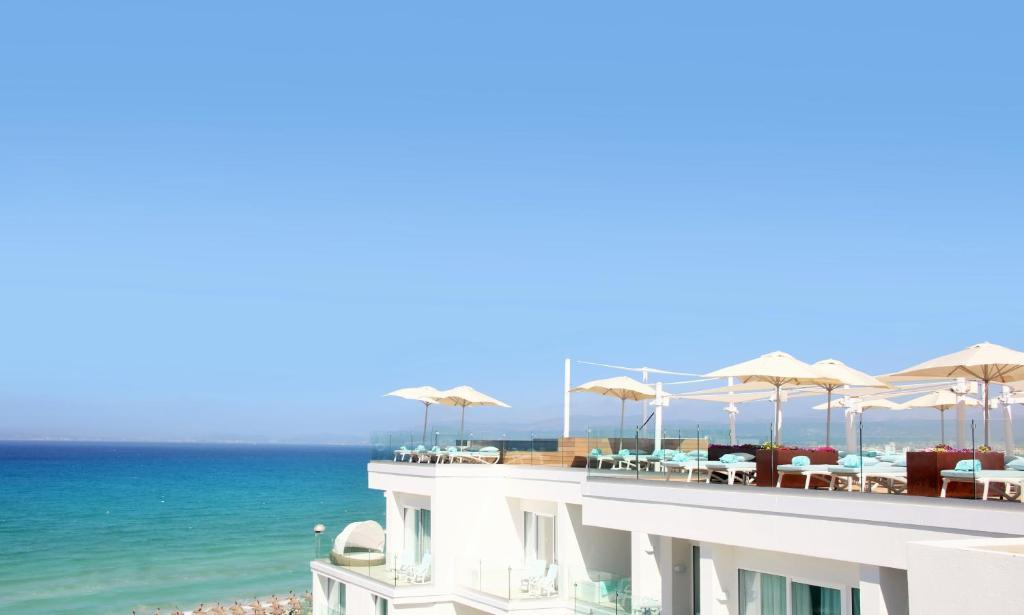 Отель Iberostar Selection Playa De Palma Плайя де Пальма Удобства фото The hotel's rooftop pool