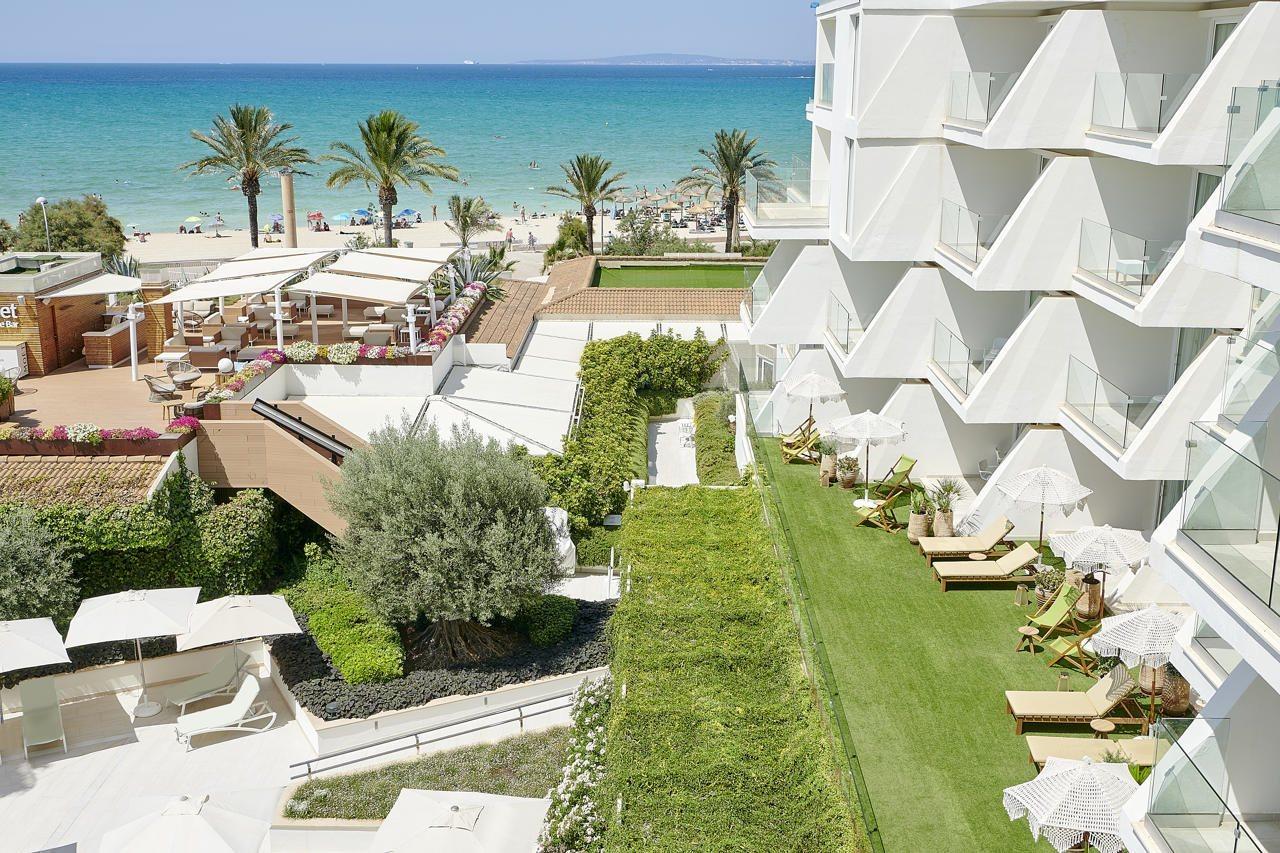 Отель Iberostar Selection Playa De Palma Плайя де Пальма Экстерьер фото The hotel's gardens